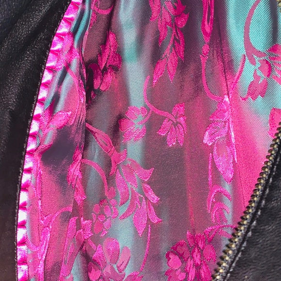 Leather jacket - Picture 4 of 4